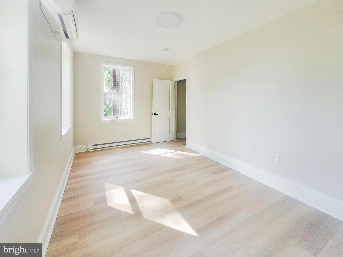 139 W Walnut Street photo 38