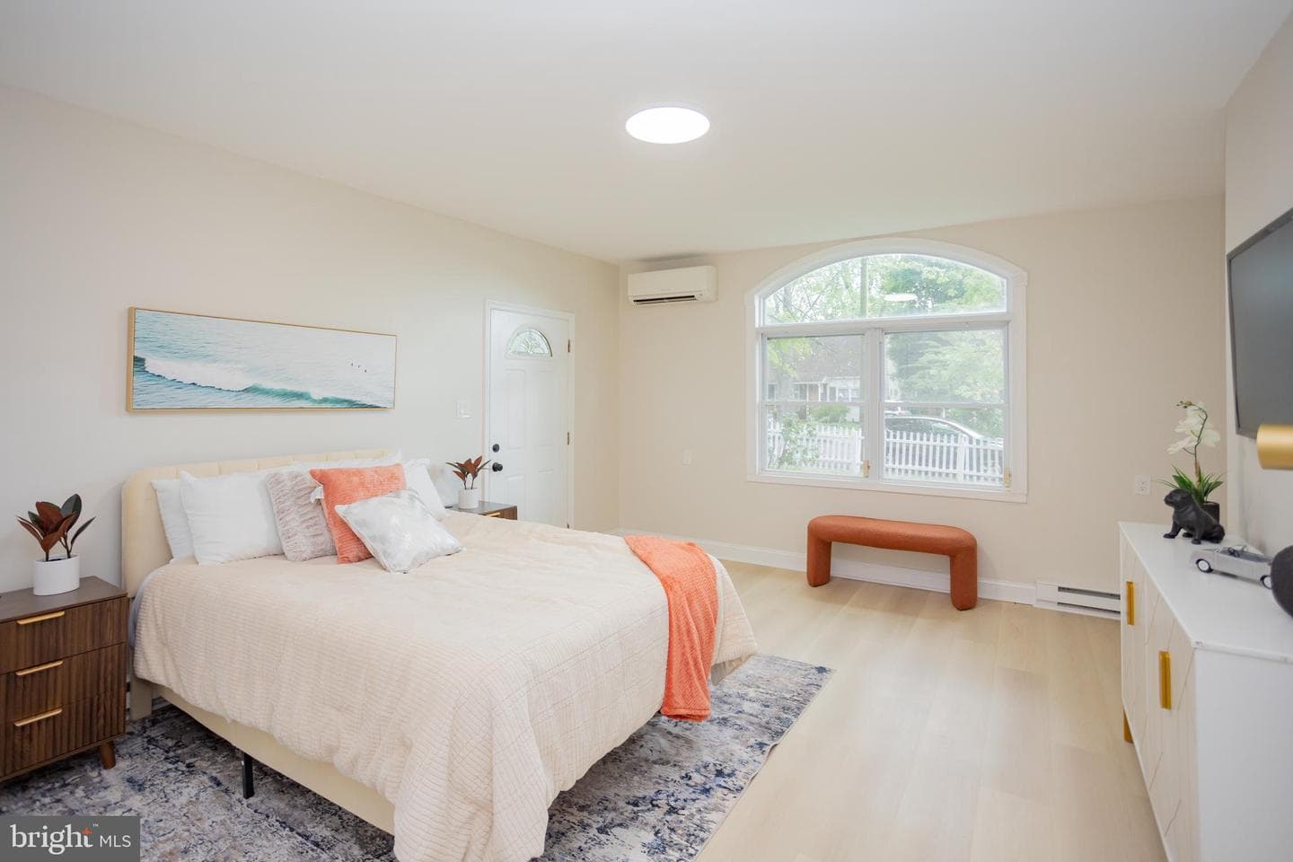 139 W Walnut Street photo 48