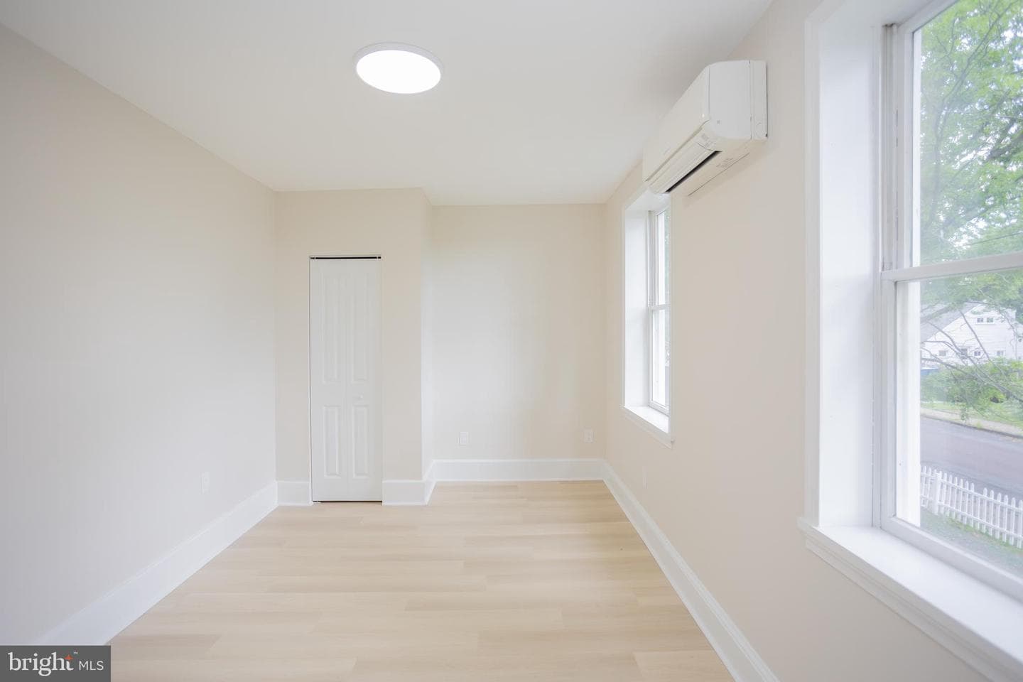 139 W Walnut Street photo 57