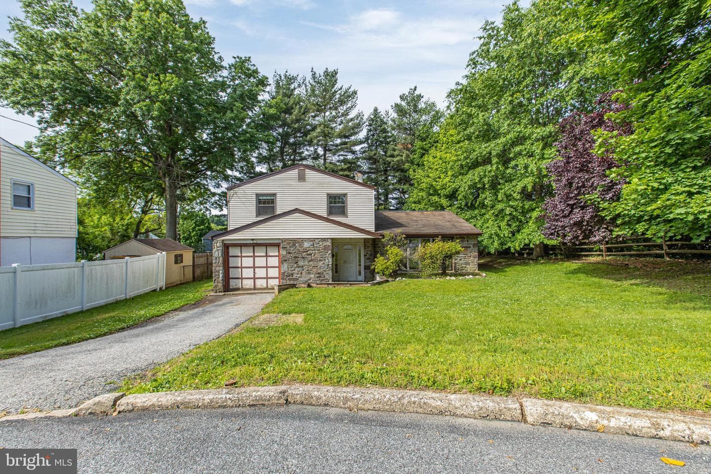 532 Cedar Drive photo 2