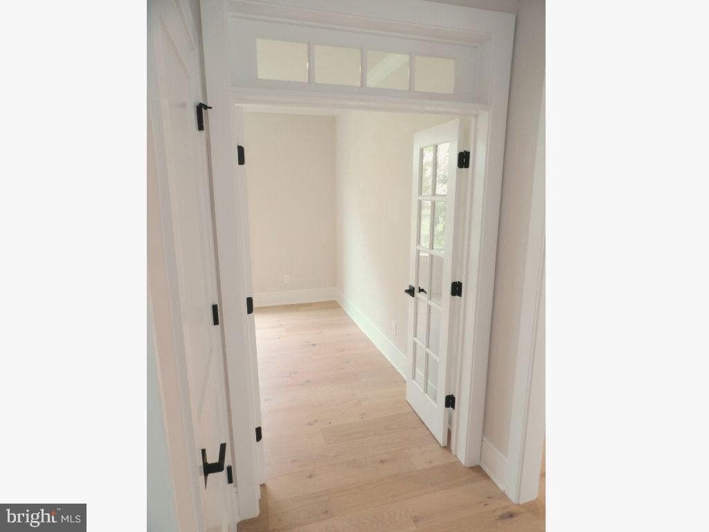 4 Anglesey Lane photo 12