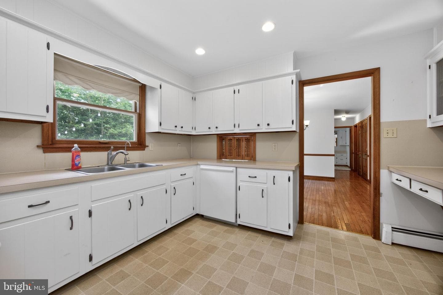 645 Landis Road photo 10