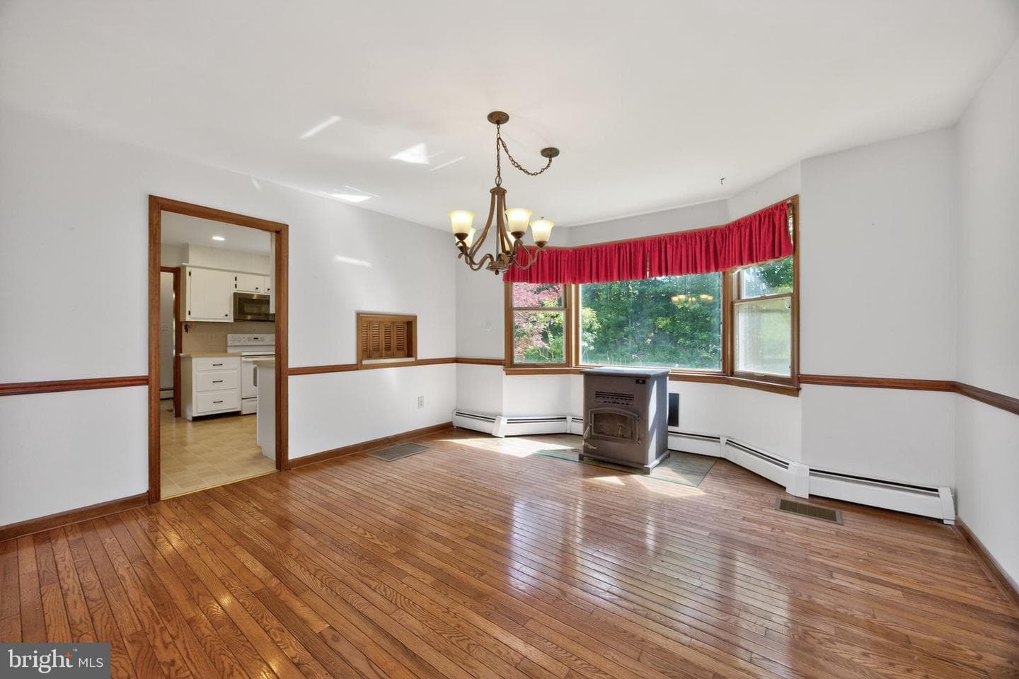 645 Landis Road photo 11