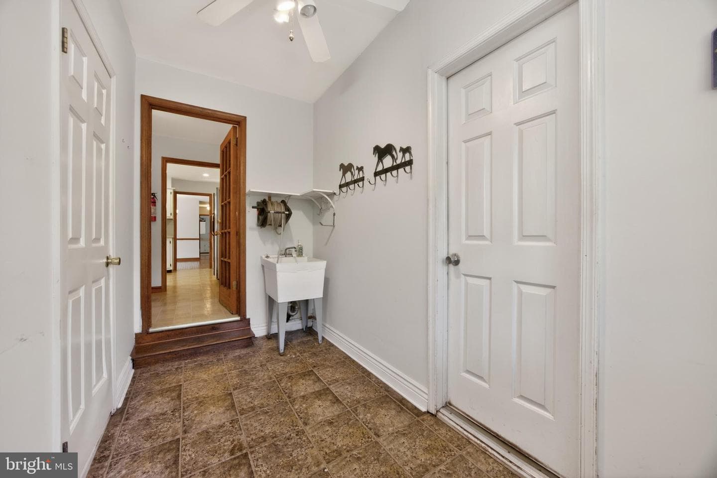 645 Landis Road photo 5