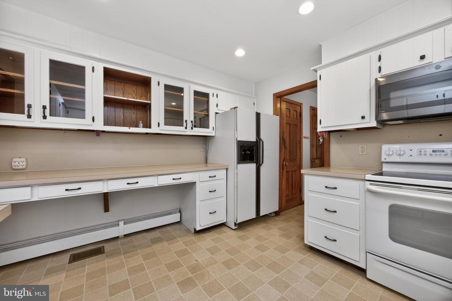 645 Landis Road photo 9