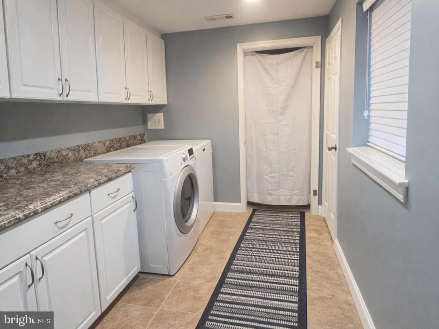 2767 Fernwood Avenue photo 15