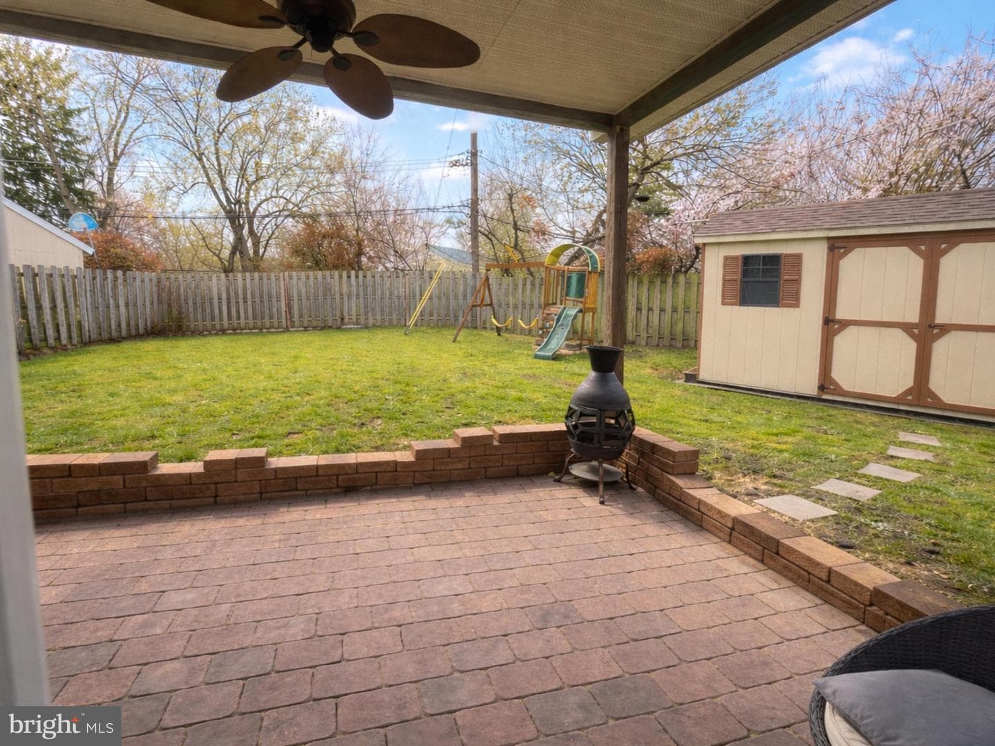 2767 Fernwood Avenue photo 16