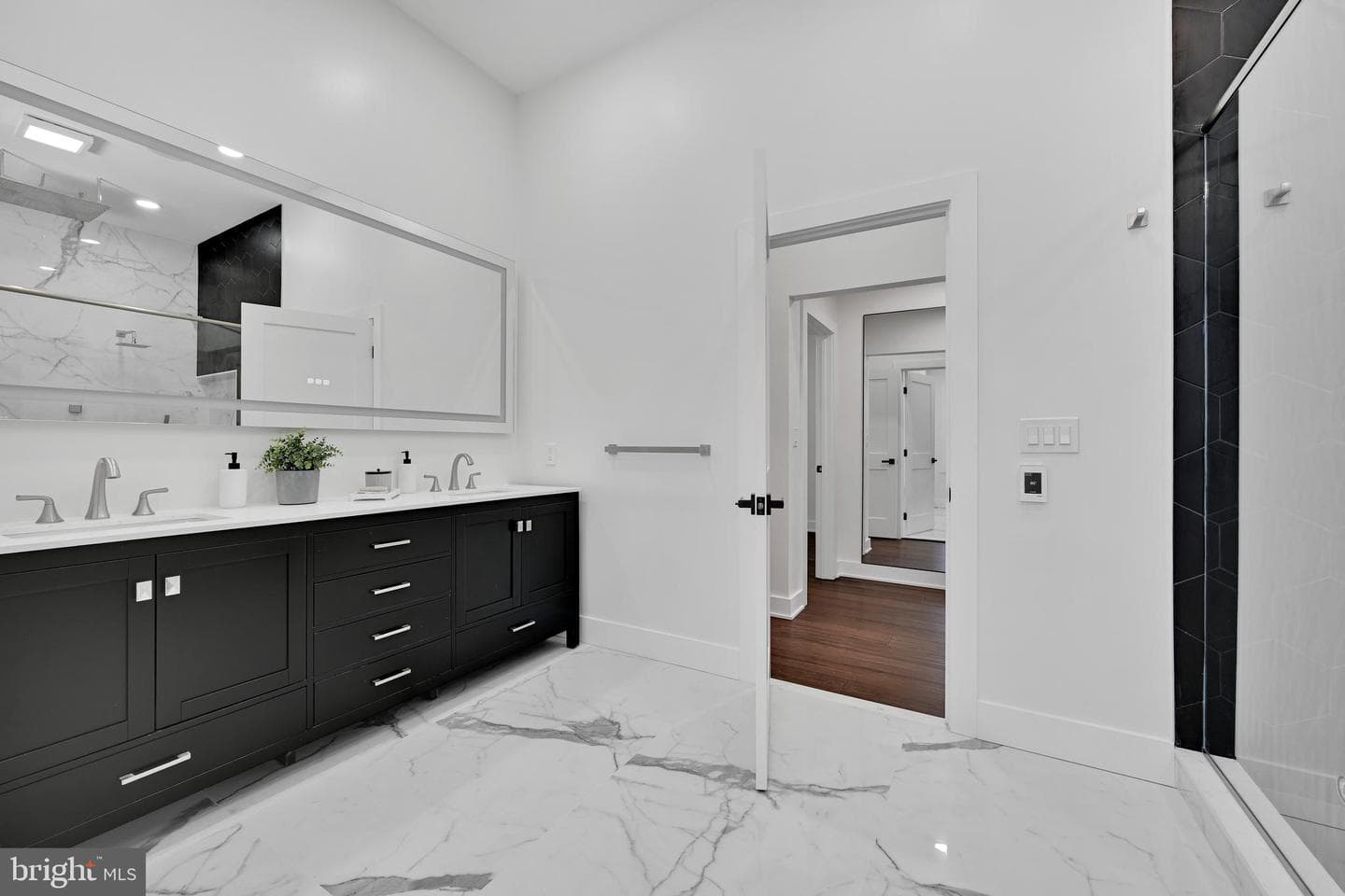 780 Hobbs Road photo 32
