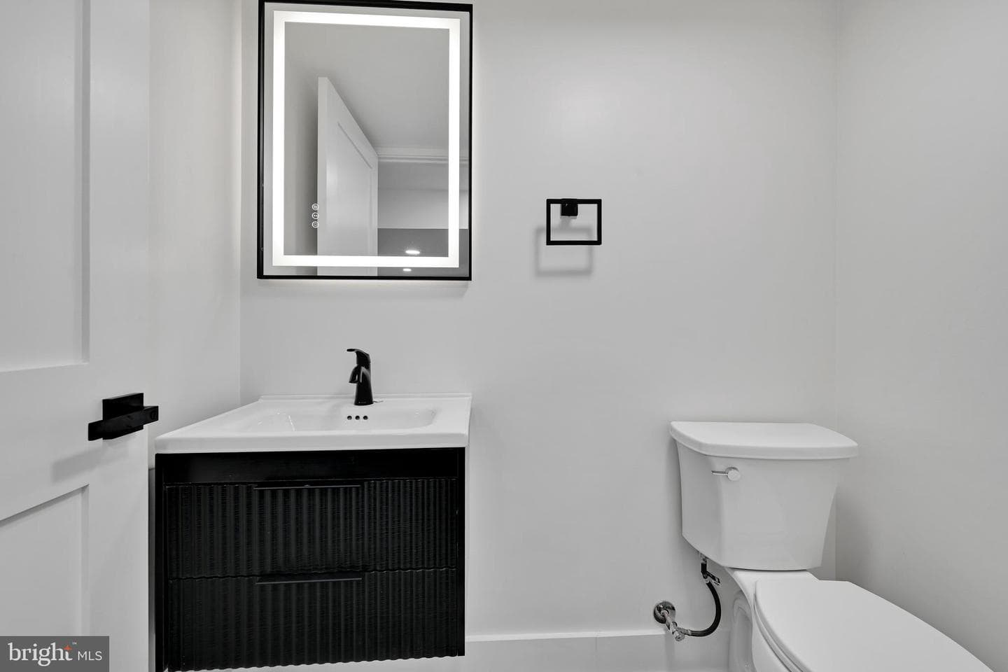 780 Hobbs Road photo 40