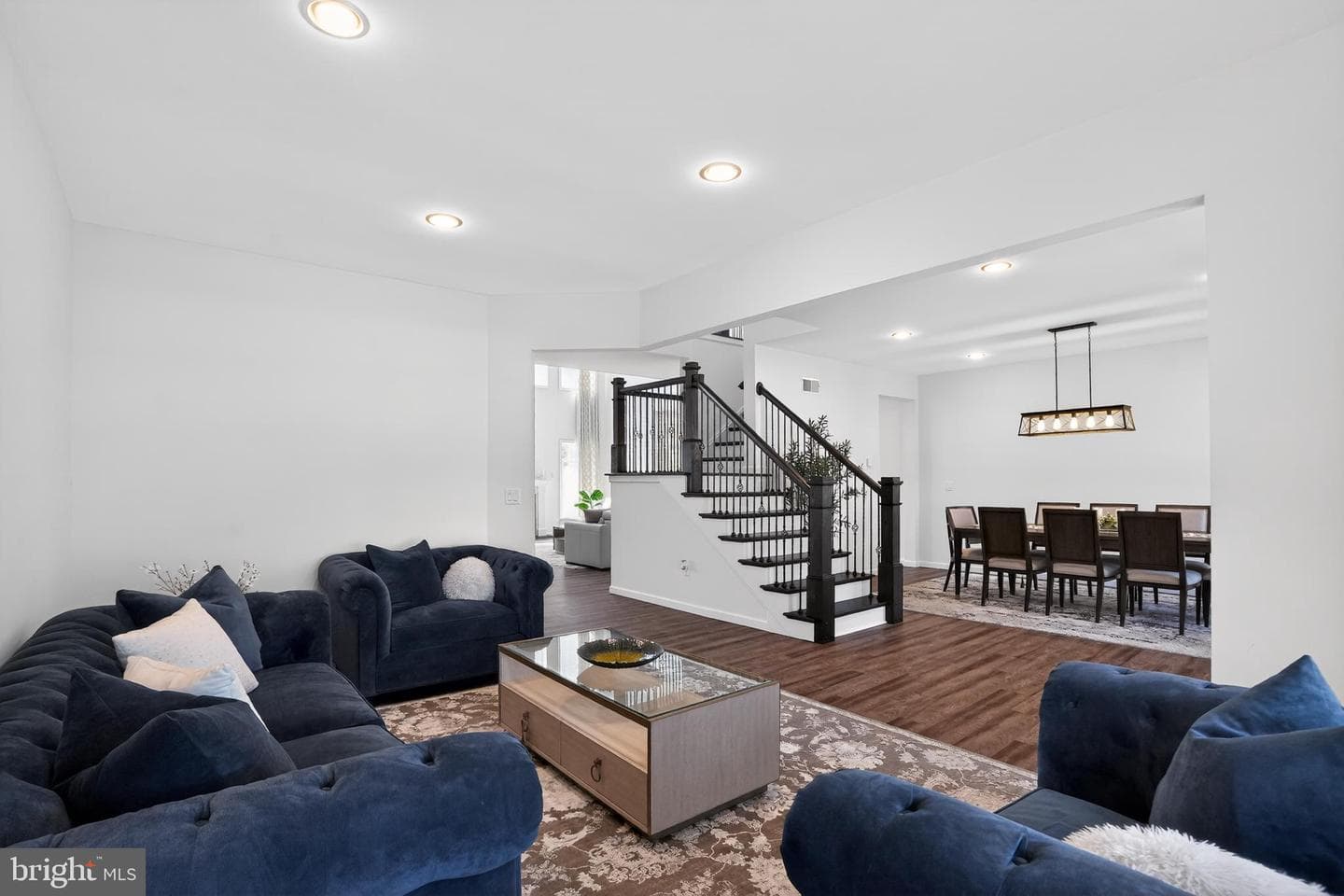 1059 Smyth Lane photo 3