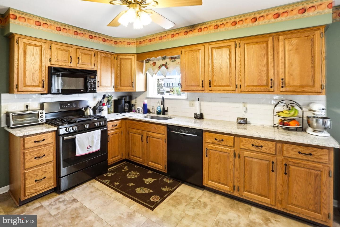 102 Noble Lane photo 14