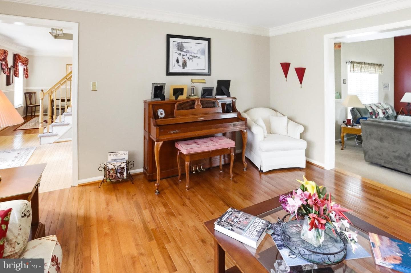 102 Noble Lane photo 4
