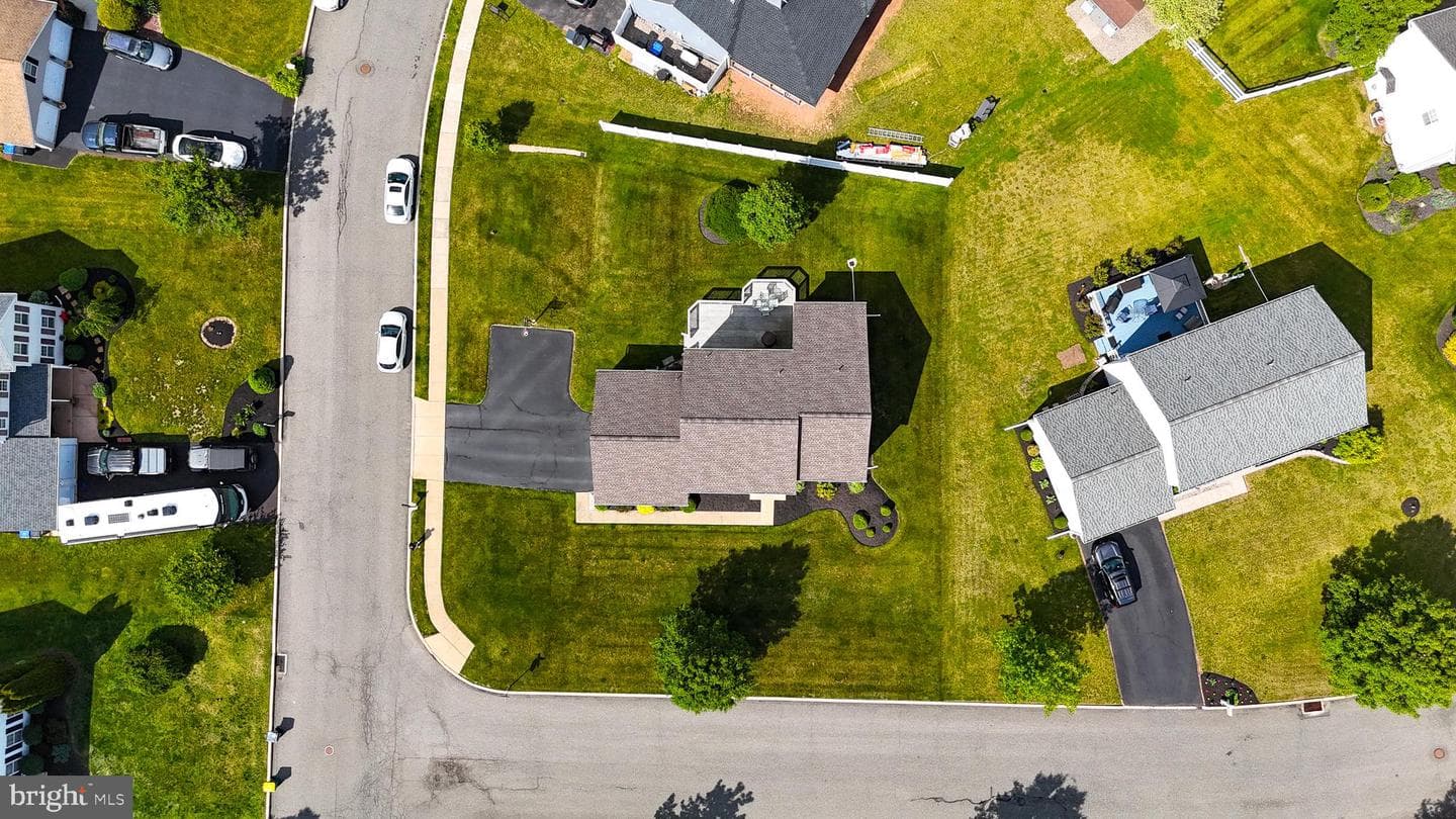 102 Noble Lane photo 42