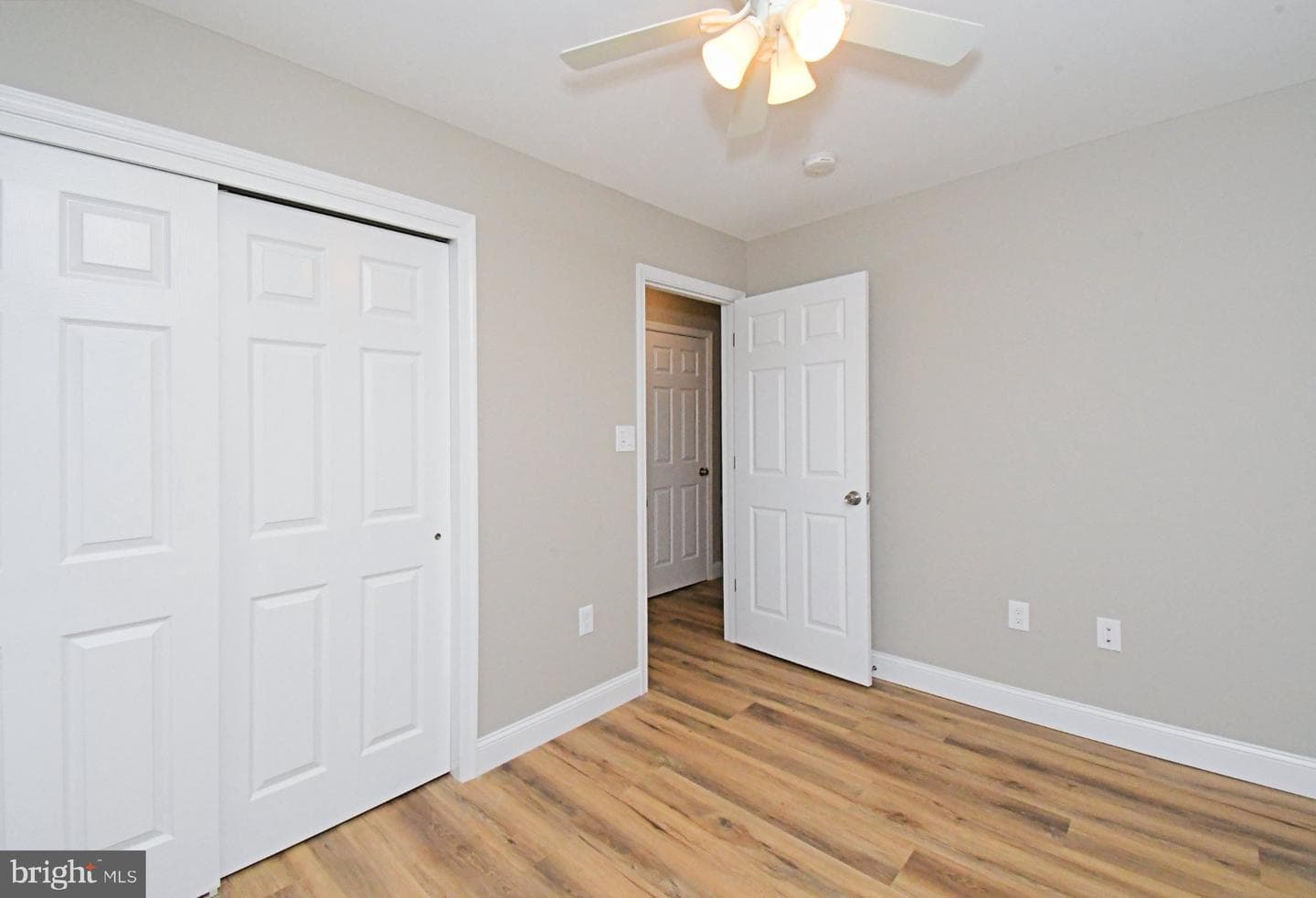 306 Independence Road photo 24