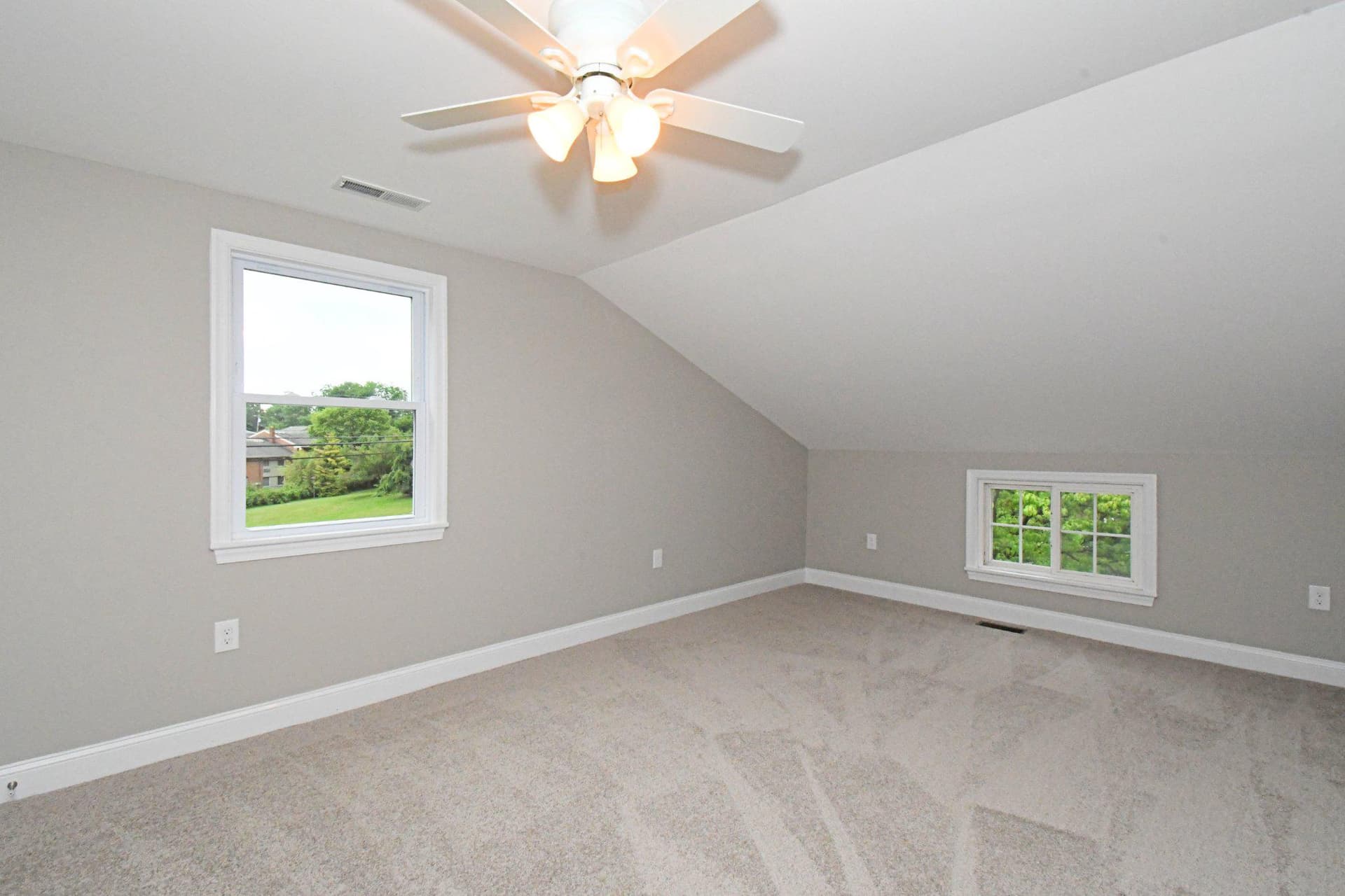 306 Independence Road photo 26