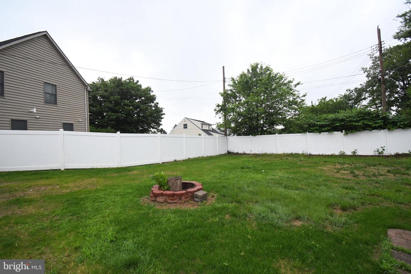 306 Independence Road photo 42