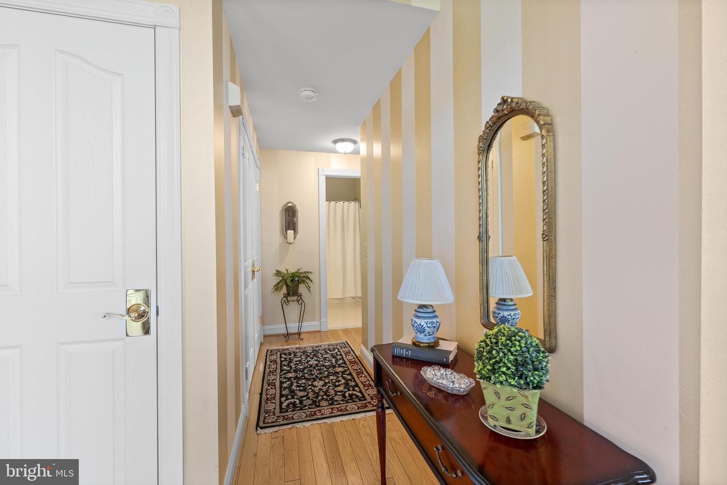 1570 Tarrington Way photo 6