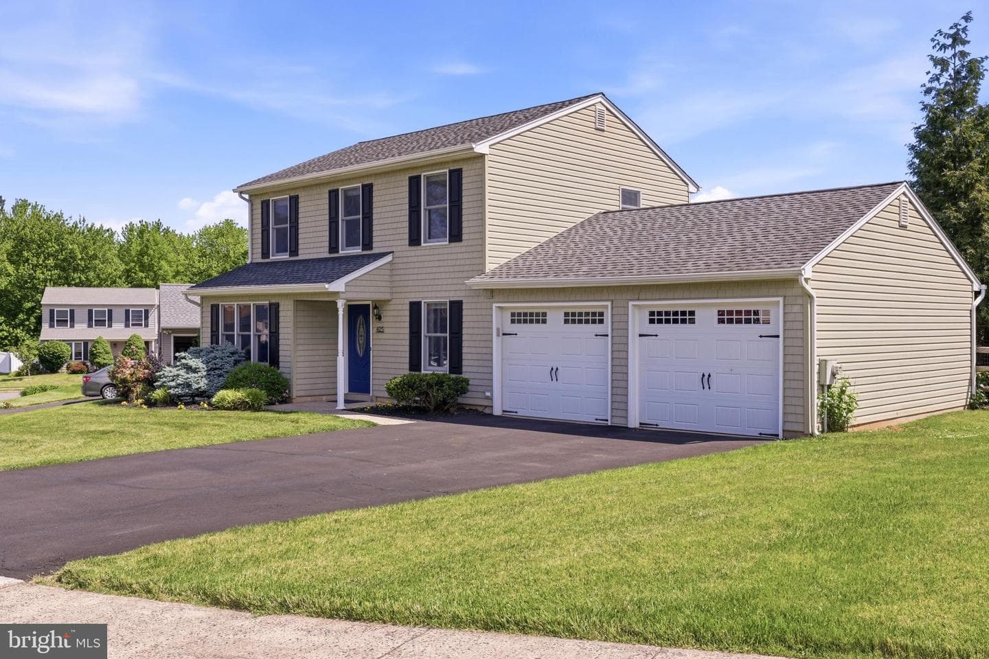 425 Sawyer Drive photo 2