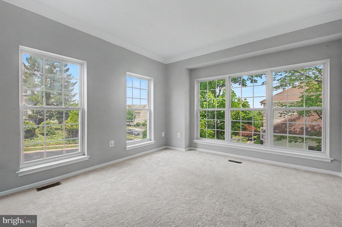 630 Jamie Circle photo 14