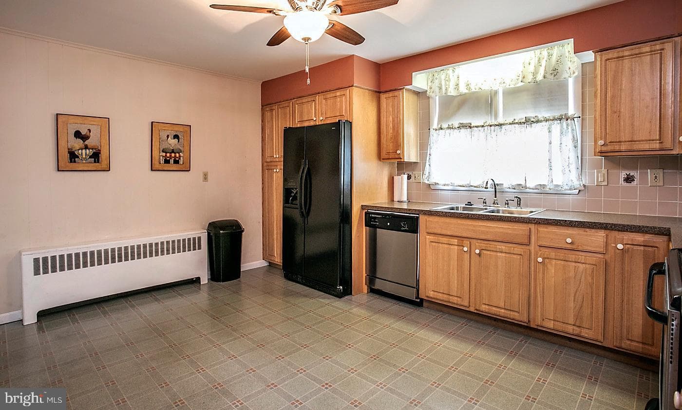 927 Hamilton Street photo 13