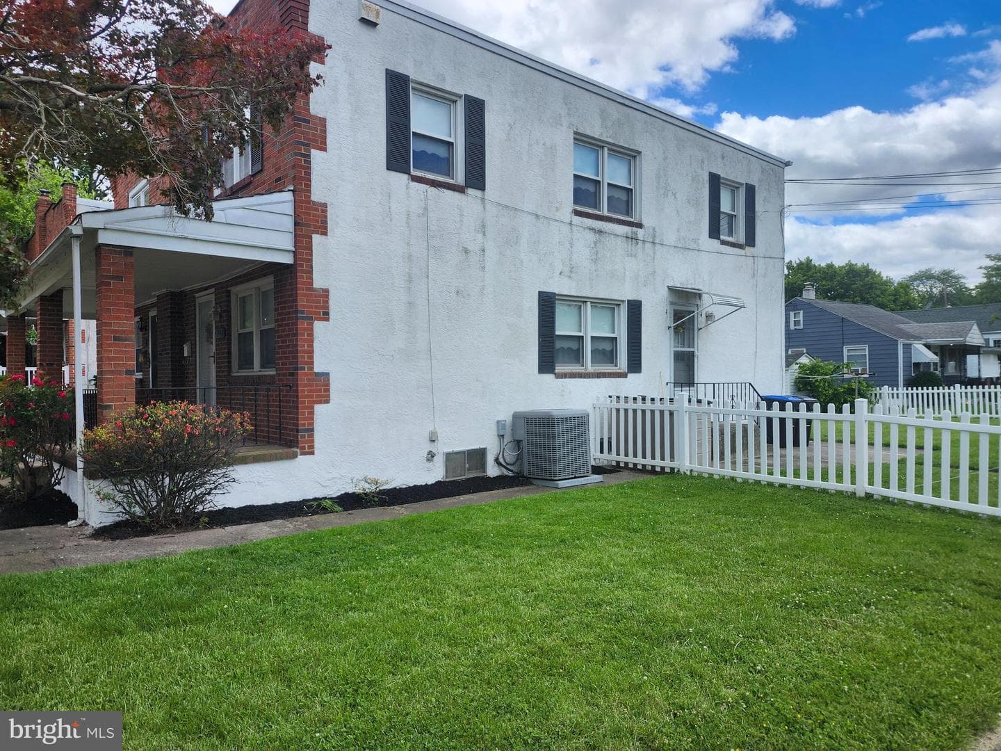 927 Hamilton Street photo 4