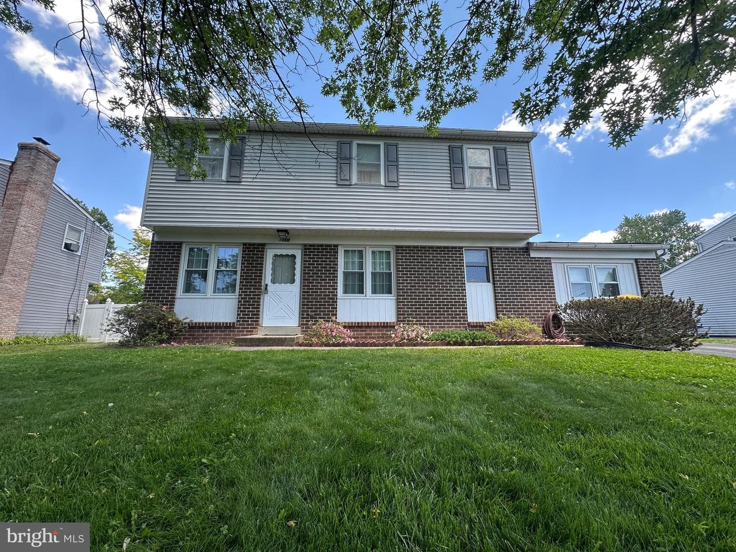 1010 Lake Lane photo 1