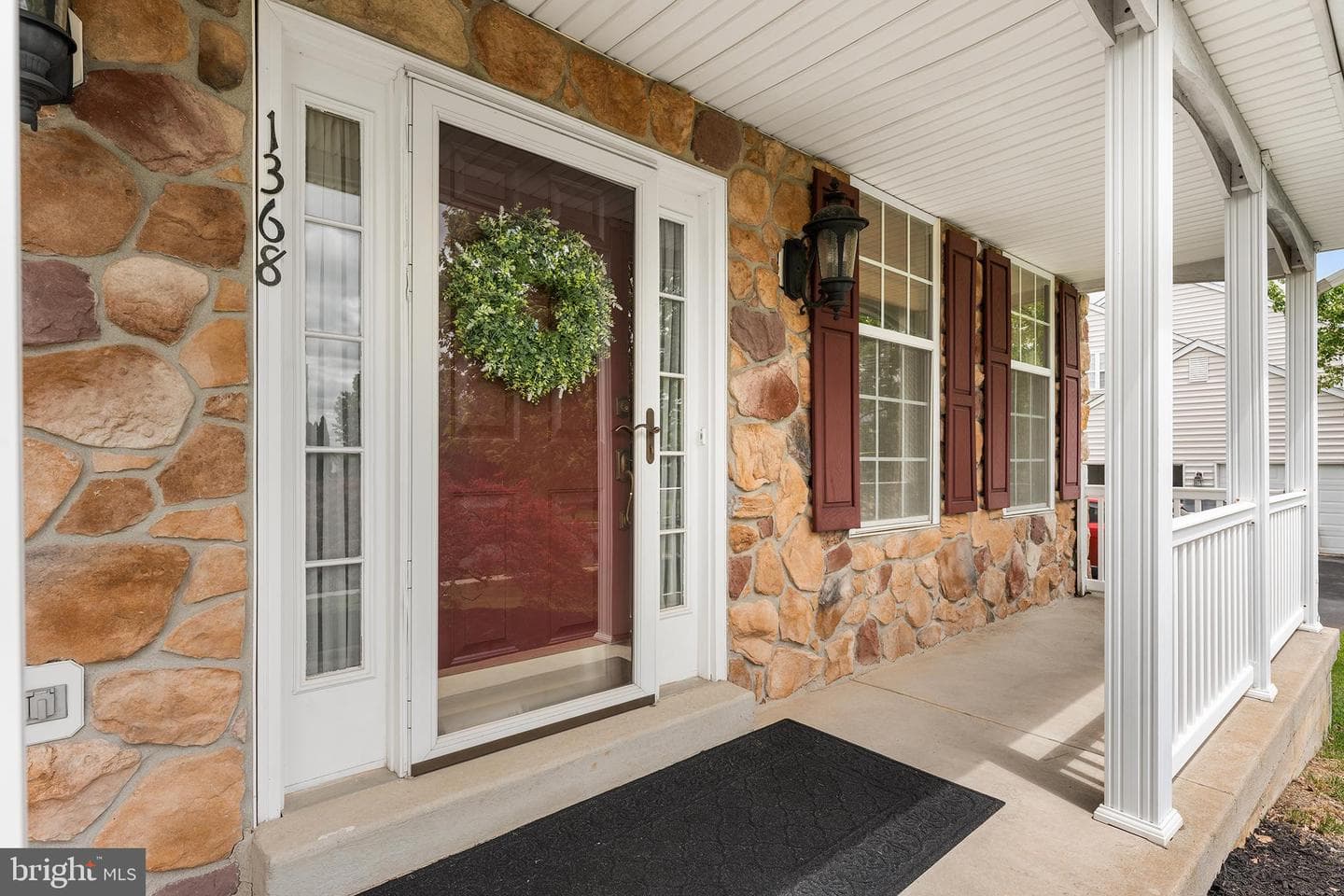 1368 Jasper Drive photo 3