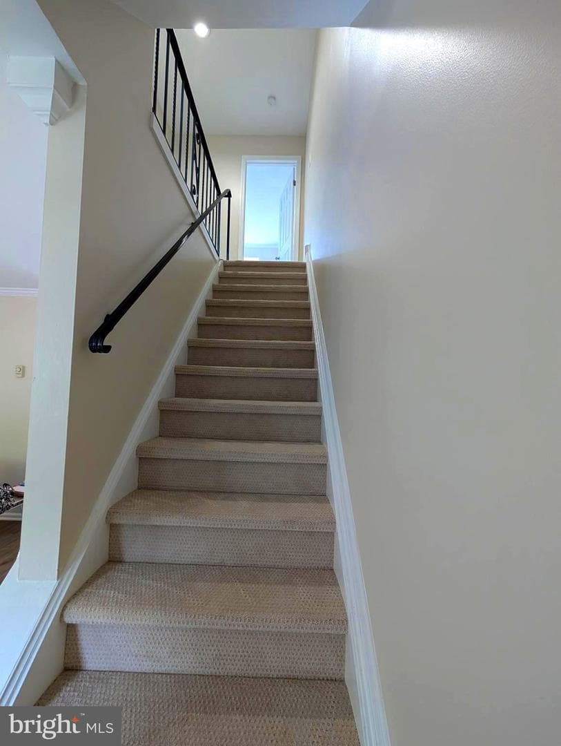 53 Game Farm Road photo 24