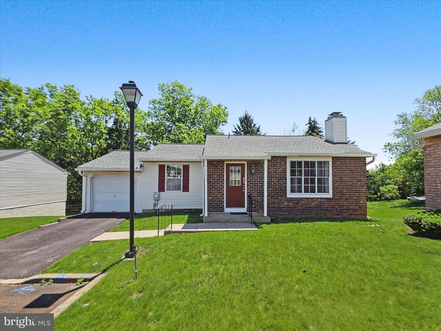 1306 Fairbourne Court