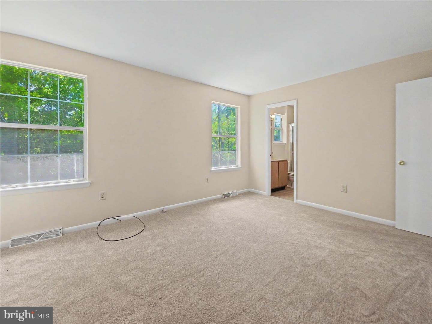 1306 Fairbourne Court photo 6