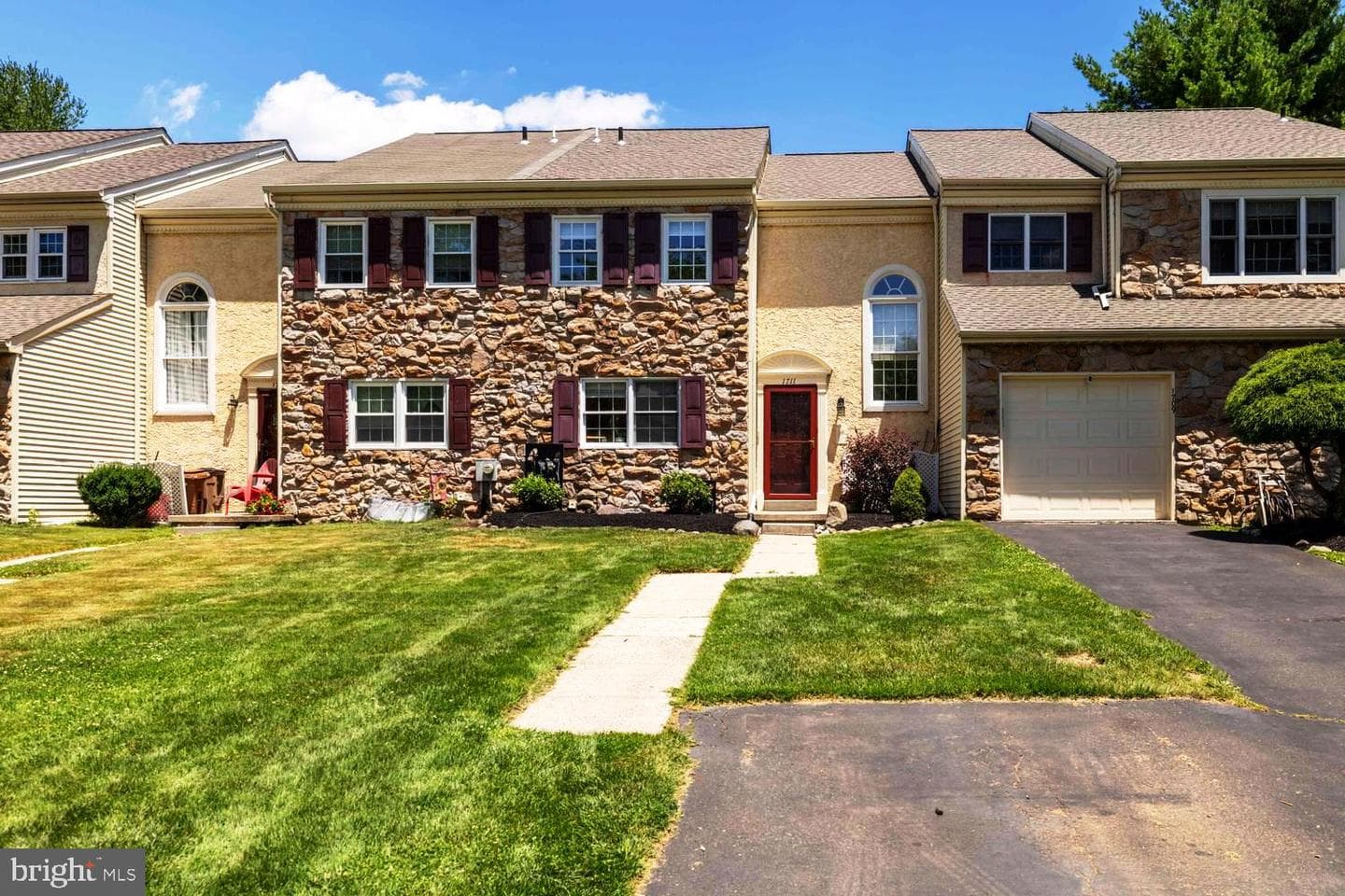 1711 Smedley Court photo 35