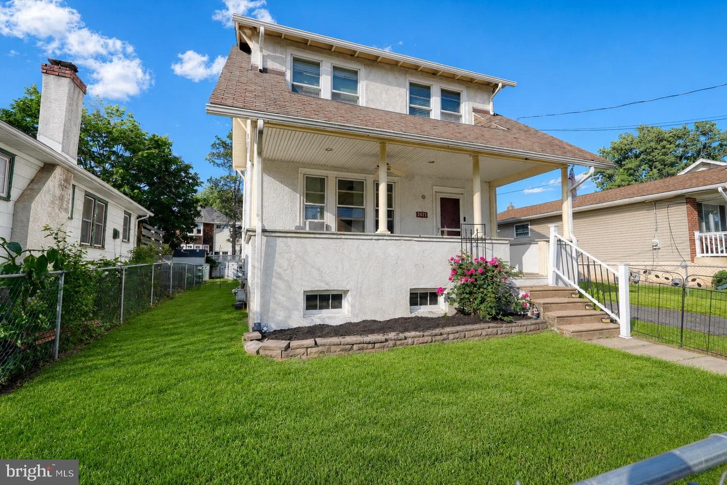 2471 Radcliffe Avenue photo 3