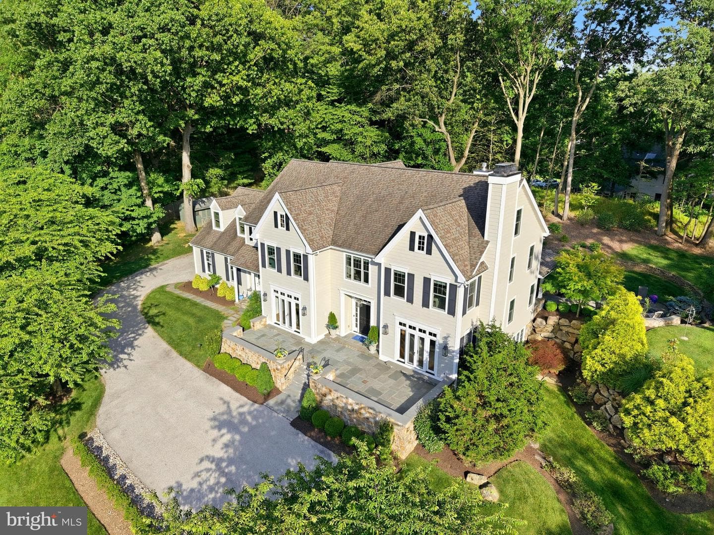 640 Narcisi Lane photo 4