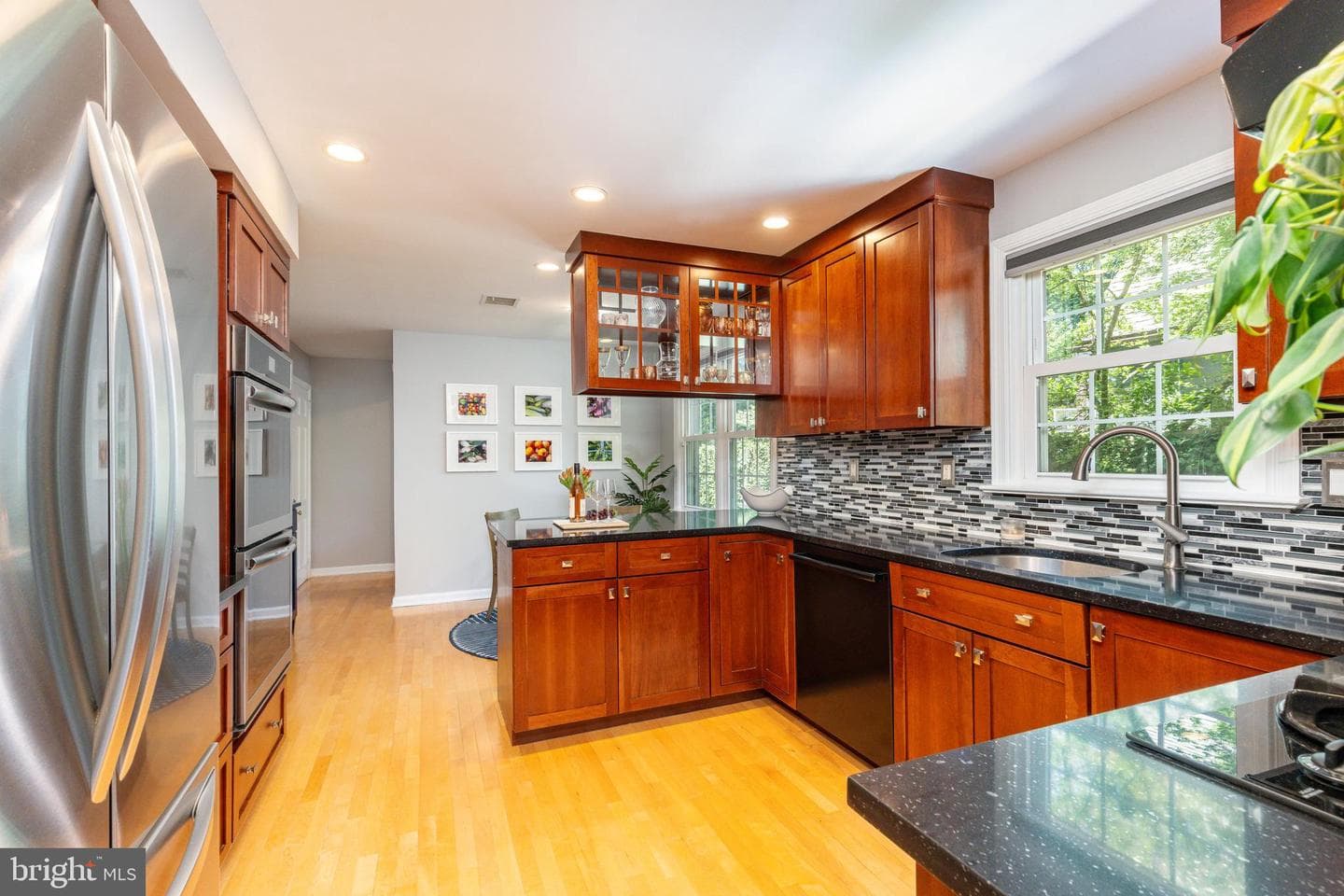 649 Sussex Road photo 21