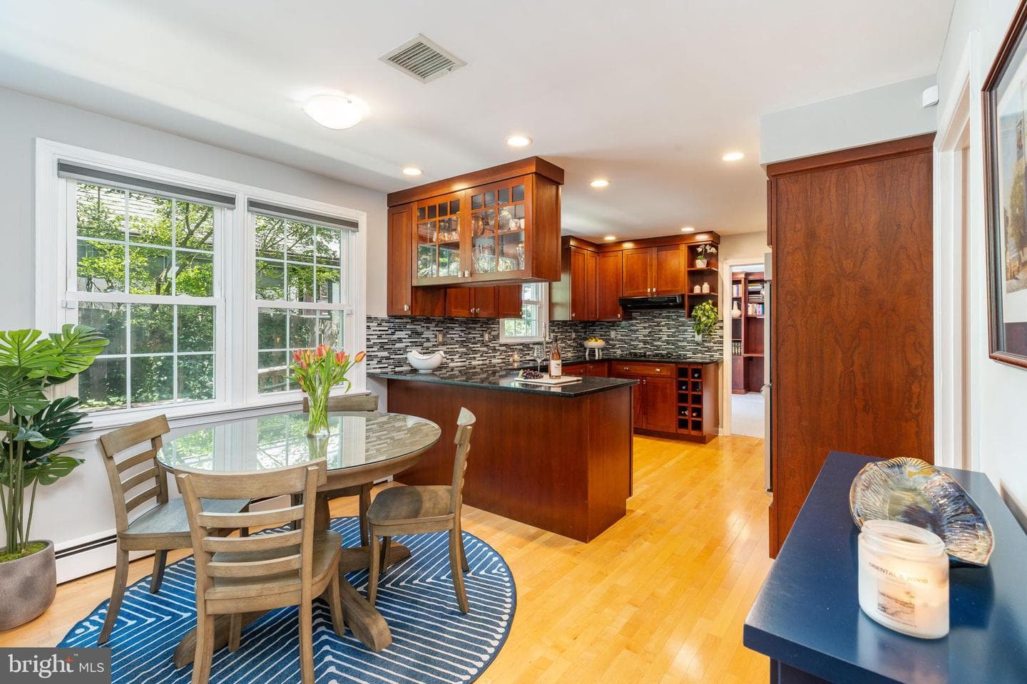 649 Sussex Road photo 24