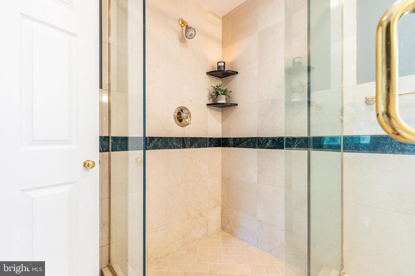 649 Sussex Road photo 34