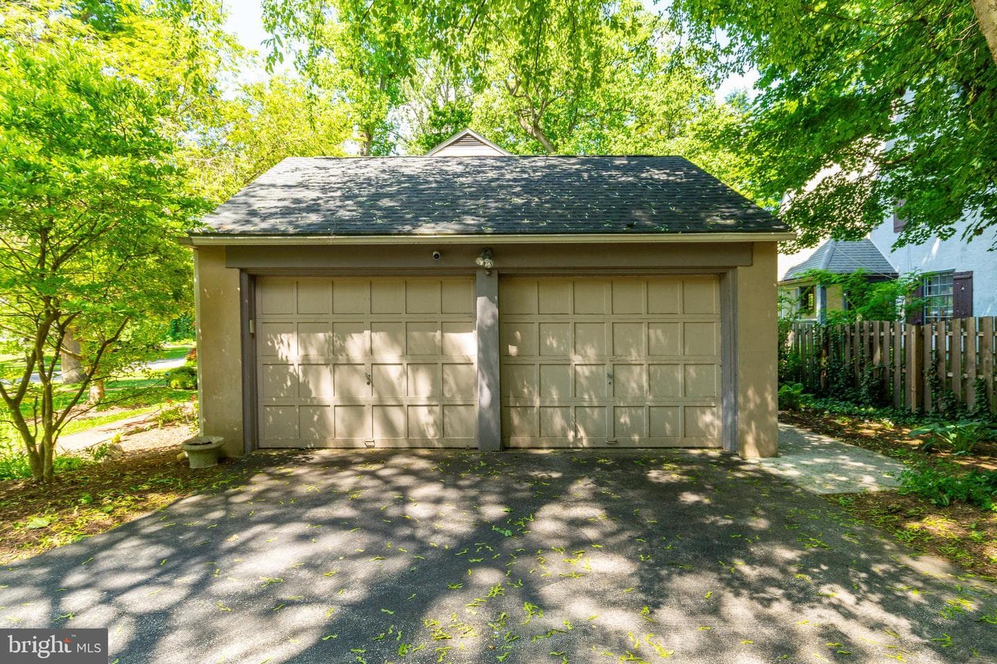 649 Sussex Road photo 48