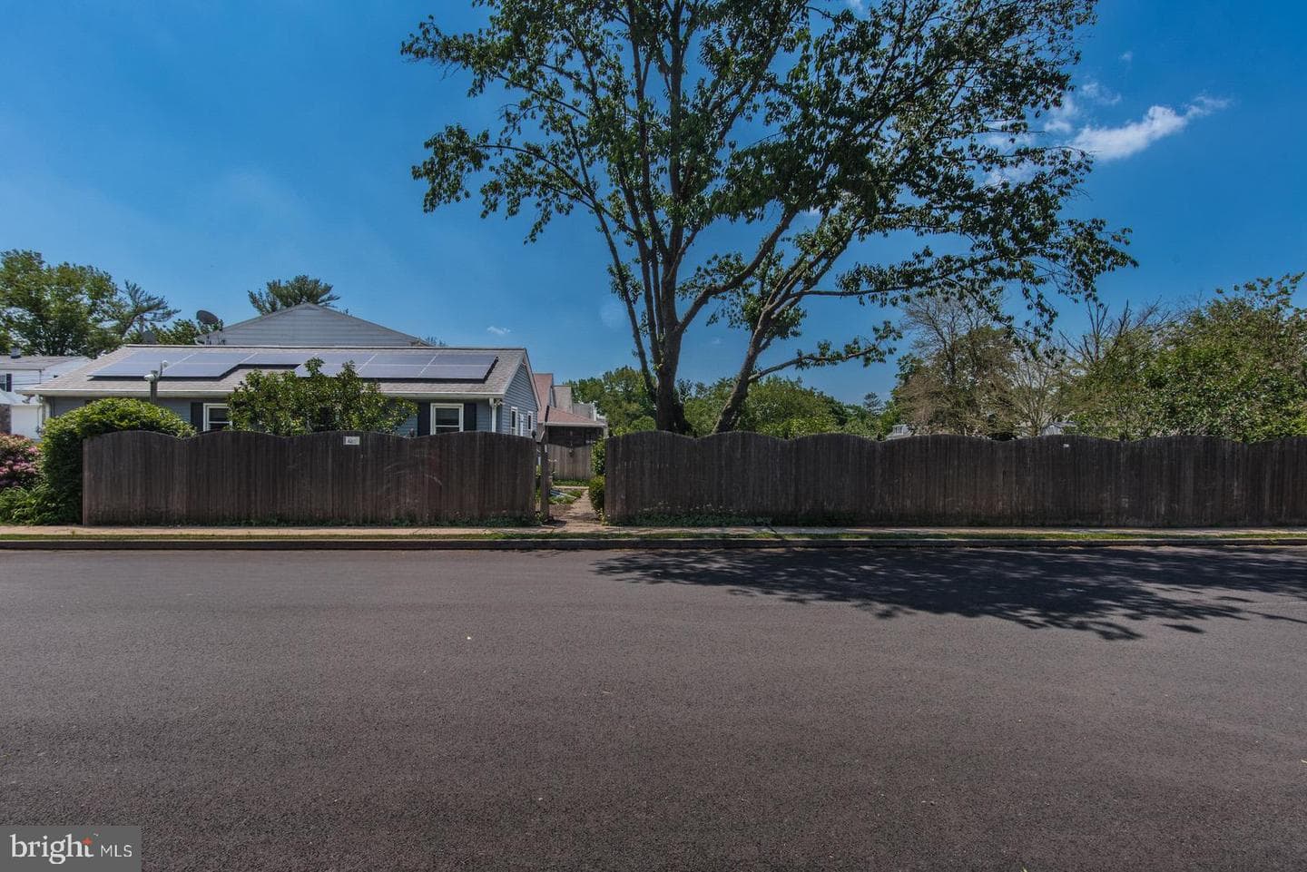 747 Logan Street photo 30