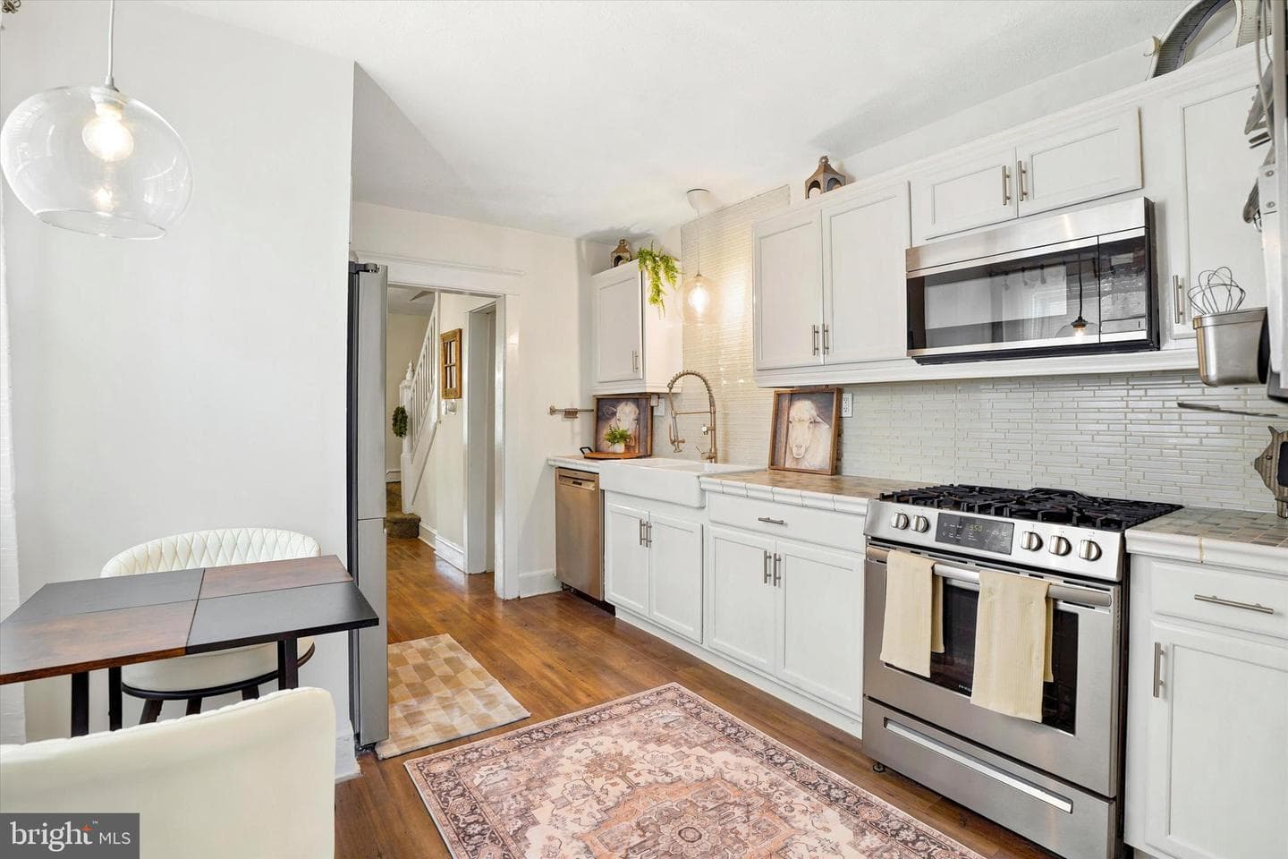 859 W 2nd Street photo 10