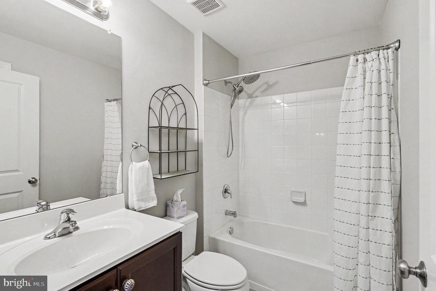 301 W Hamlin Avenue photo 26