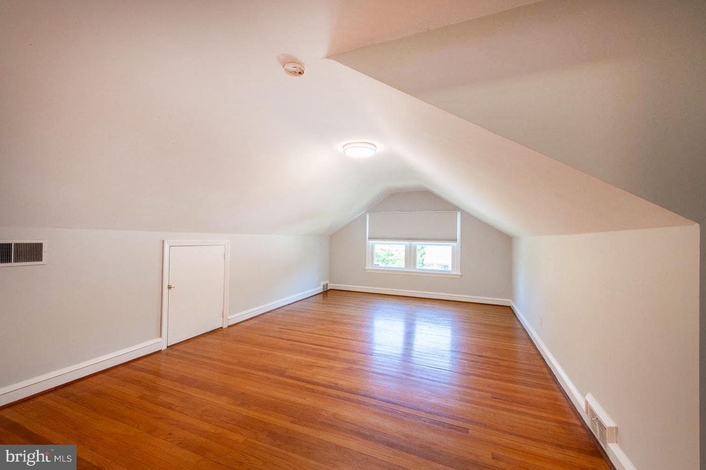 1201 Waverly Road photo 18