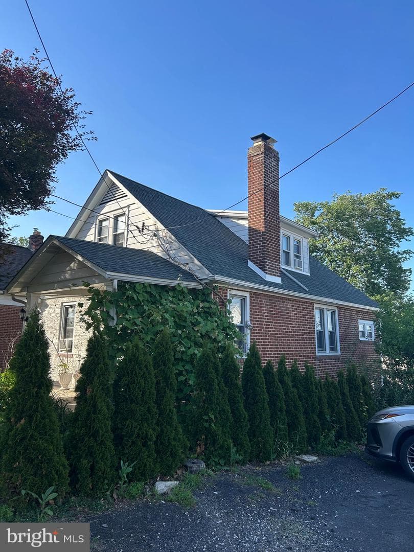 2413 Arlington Avenue, Abington