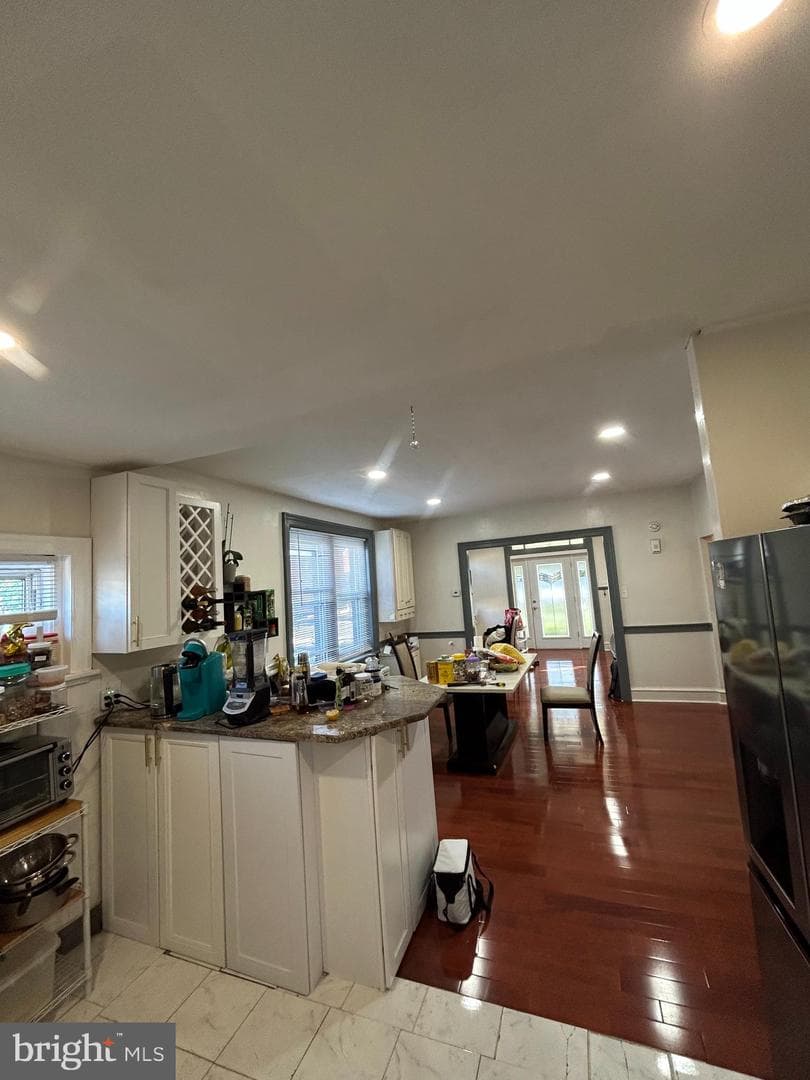 2413 Arlington Avenue photo 12