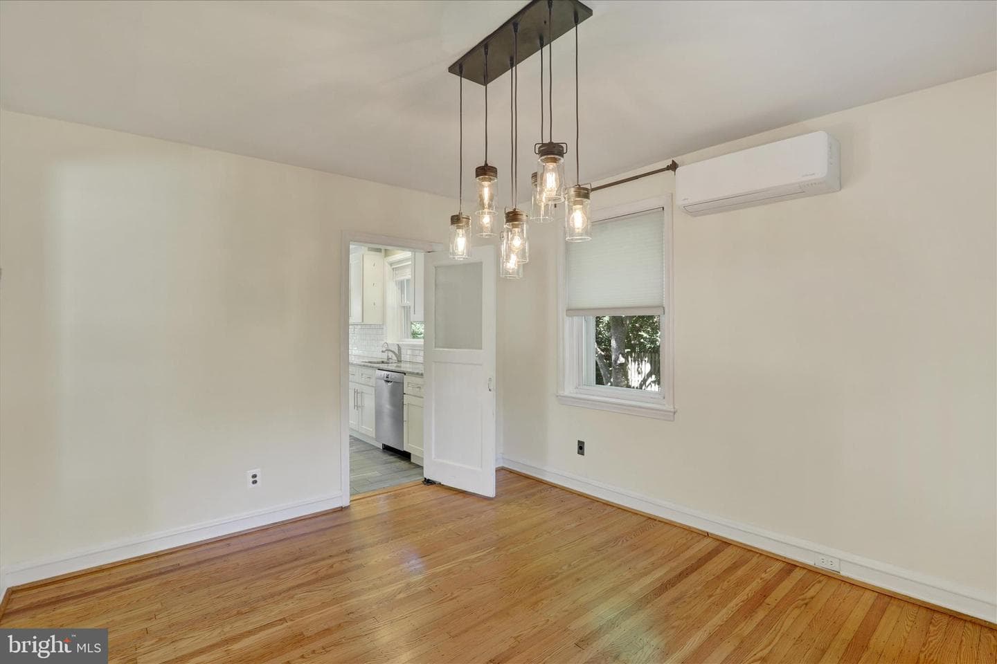 522 Raab Street photo 10