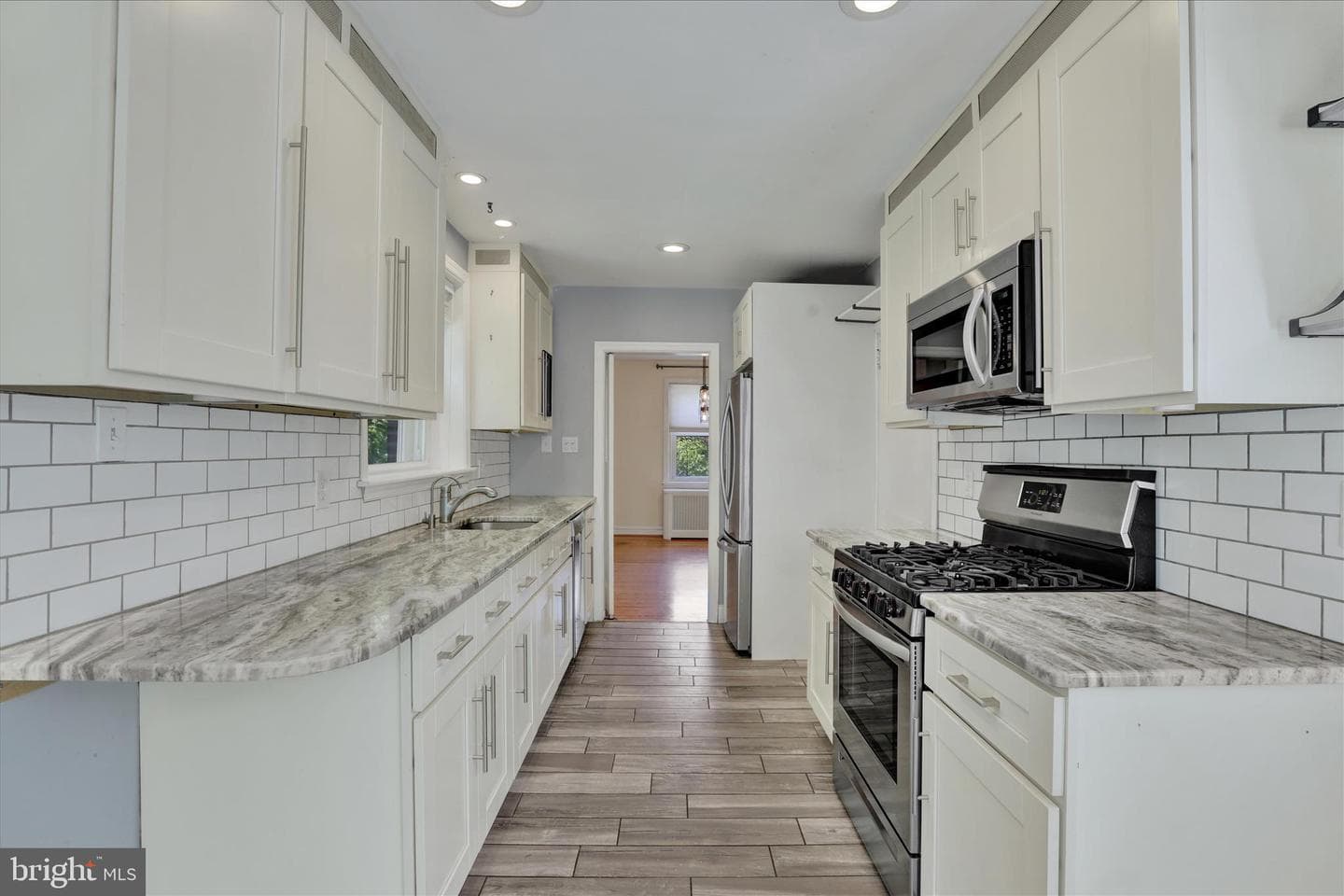 522 Raab Street photo 14
