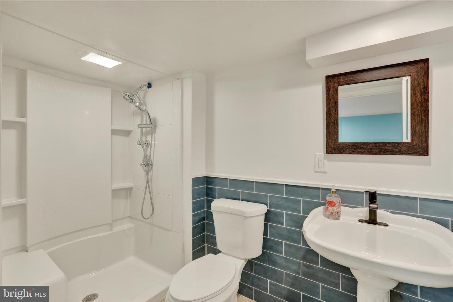 522 Raab Street photo 18
