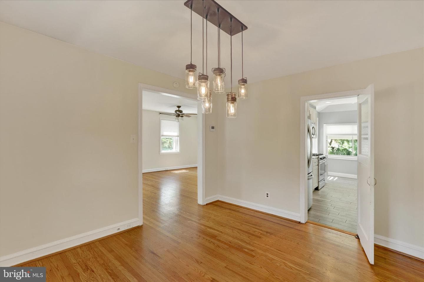 522 Raab Street photo 9