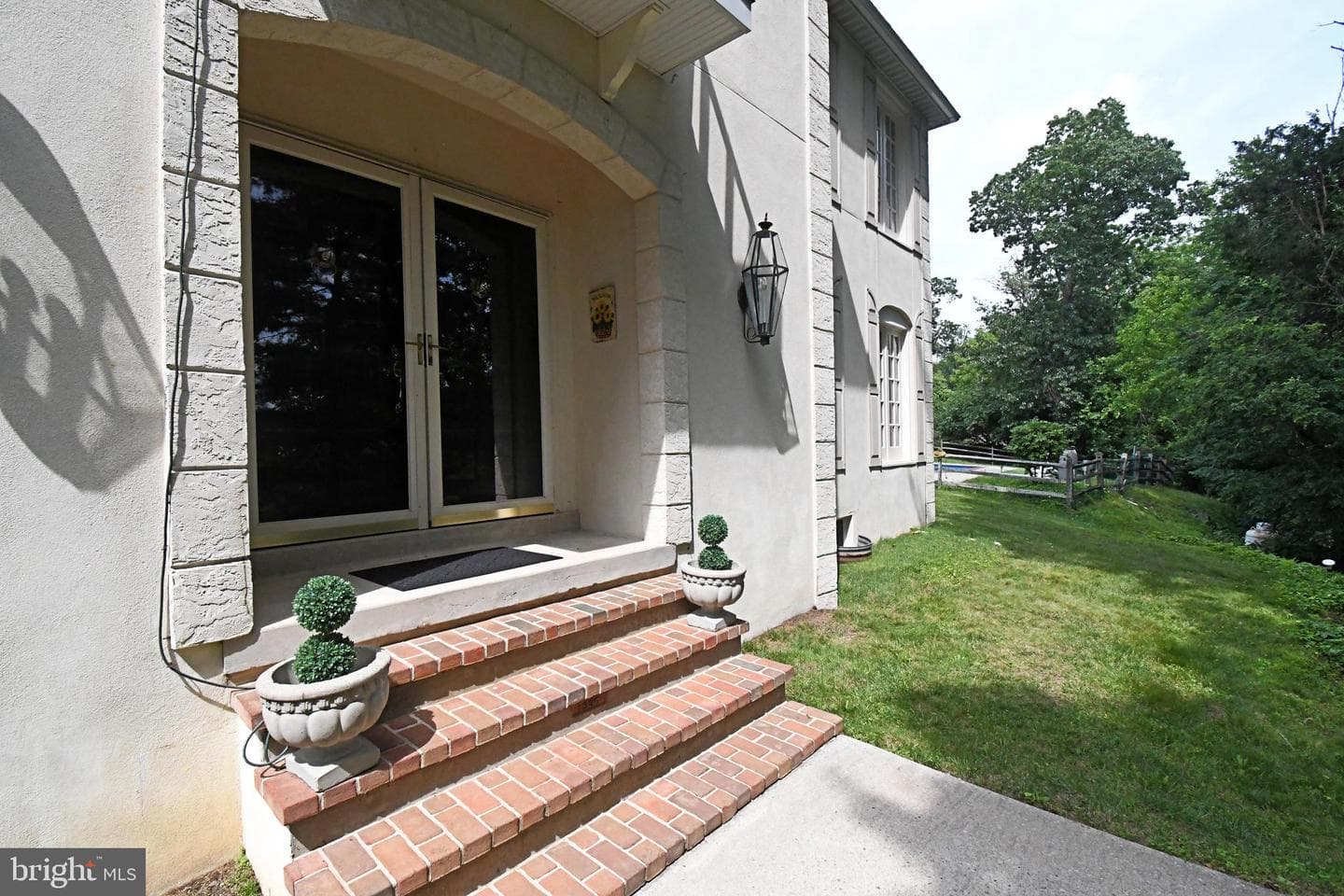 650 Gabriel Court photo 3