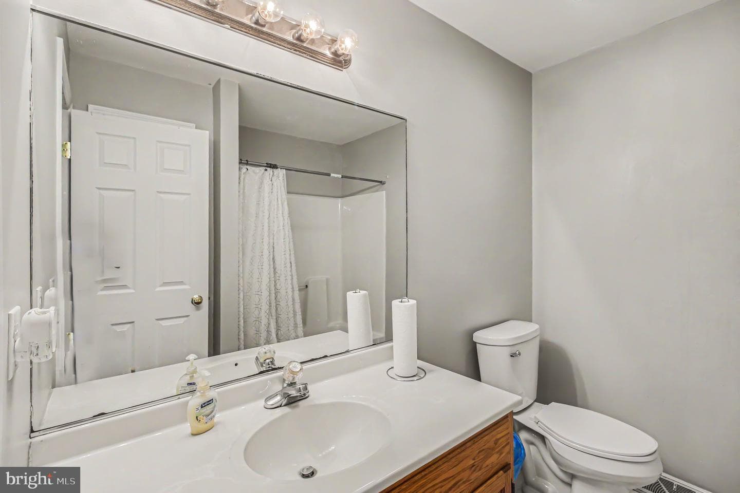 1787 Joanne Court photo 15