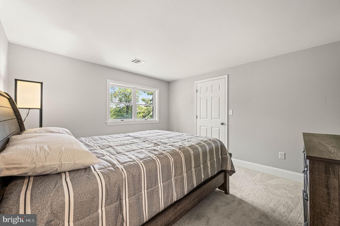 748 Centennial Court photo 23